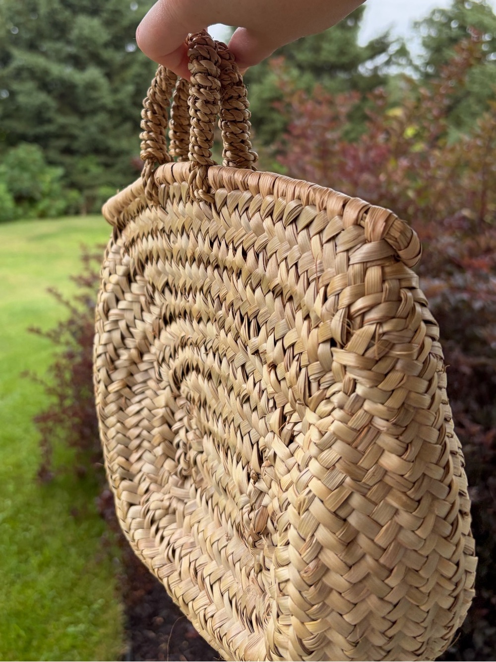 Small handmade woven straw basket bag braided loop handles made in Spain purse - Picture 3 of 4